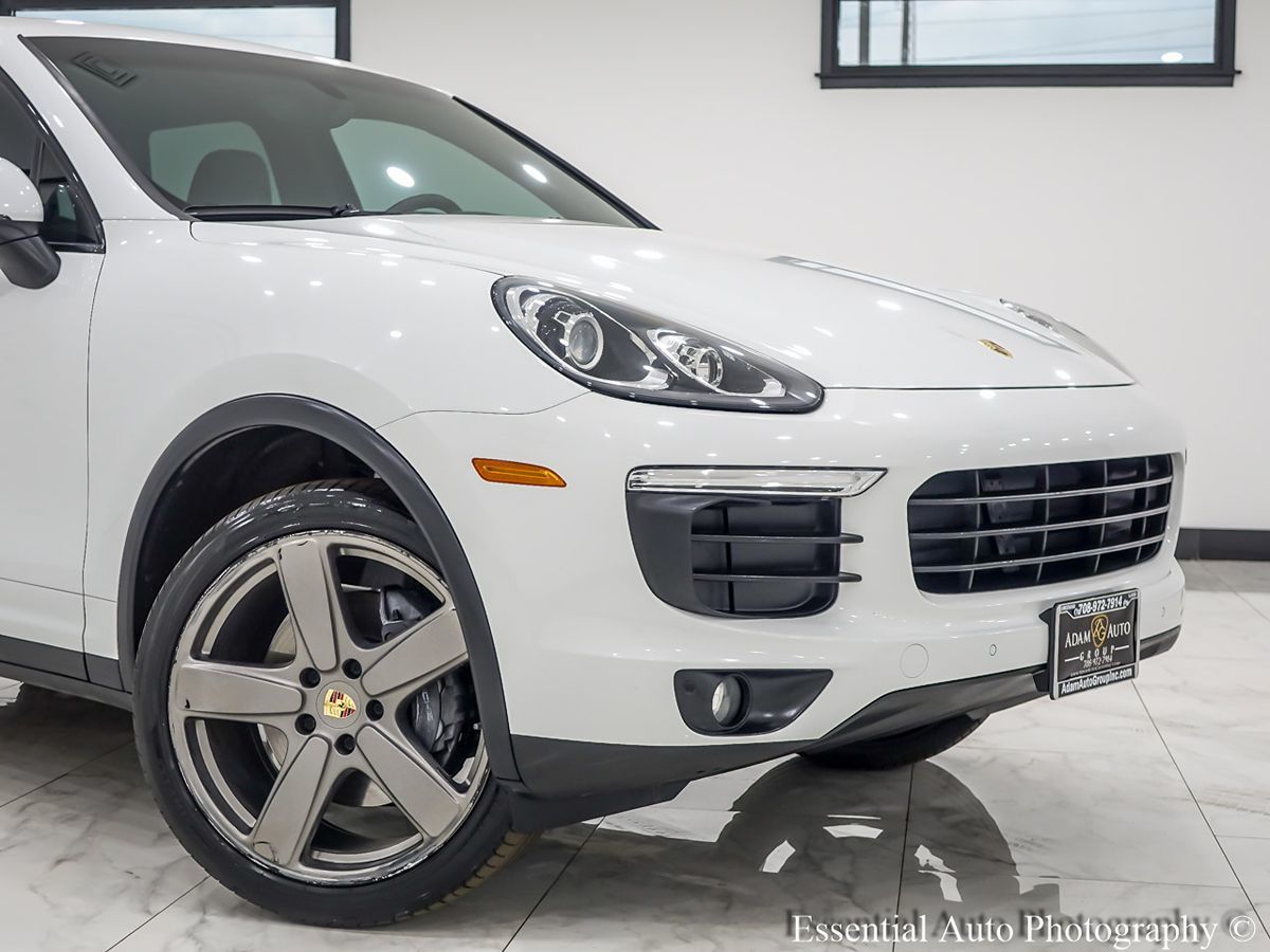 2016 Porsche Cayenne Base - Photo 2