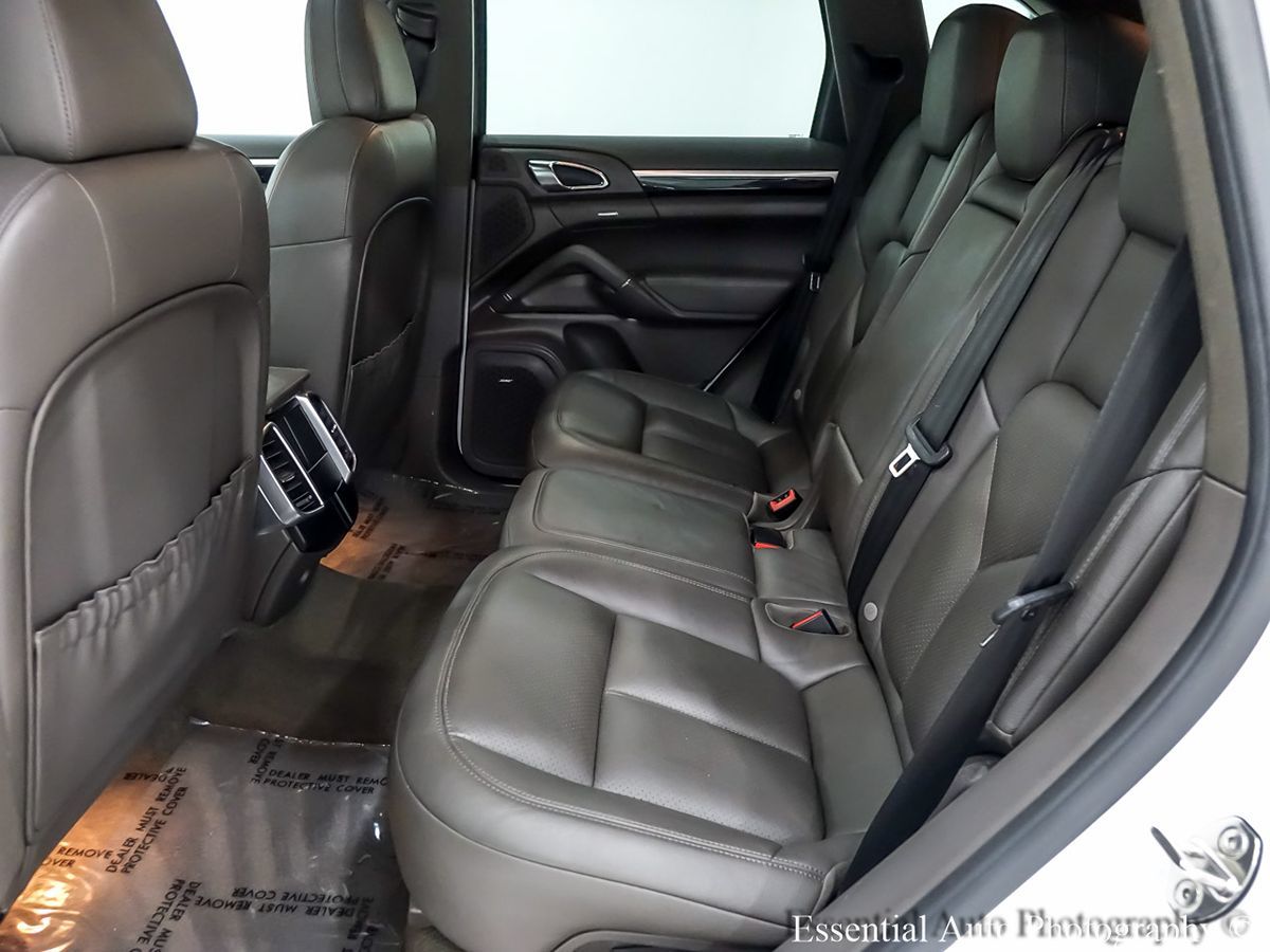 2016 Porsche Cayenne Base - Photo 14