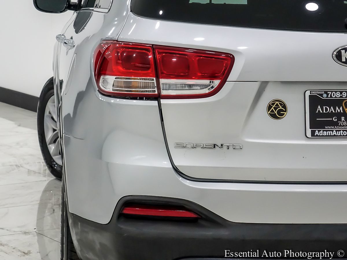 2017 Kia Sorento L - Photo 8