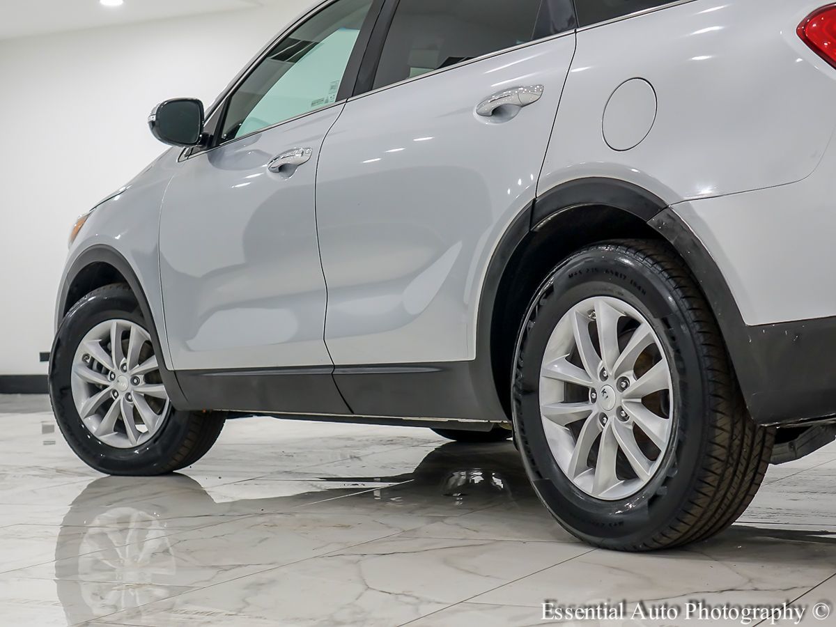 2017 Kia Sorento L - Photo 11