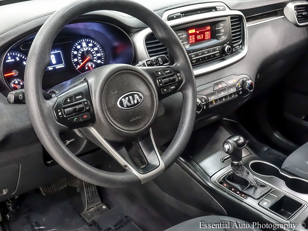 2017 Kia Sorento L - Photo 15