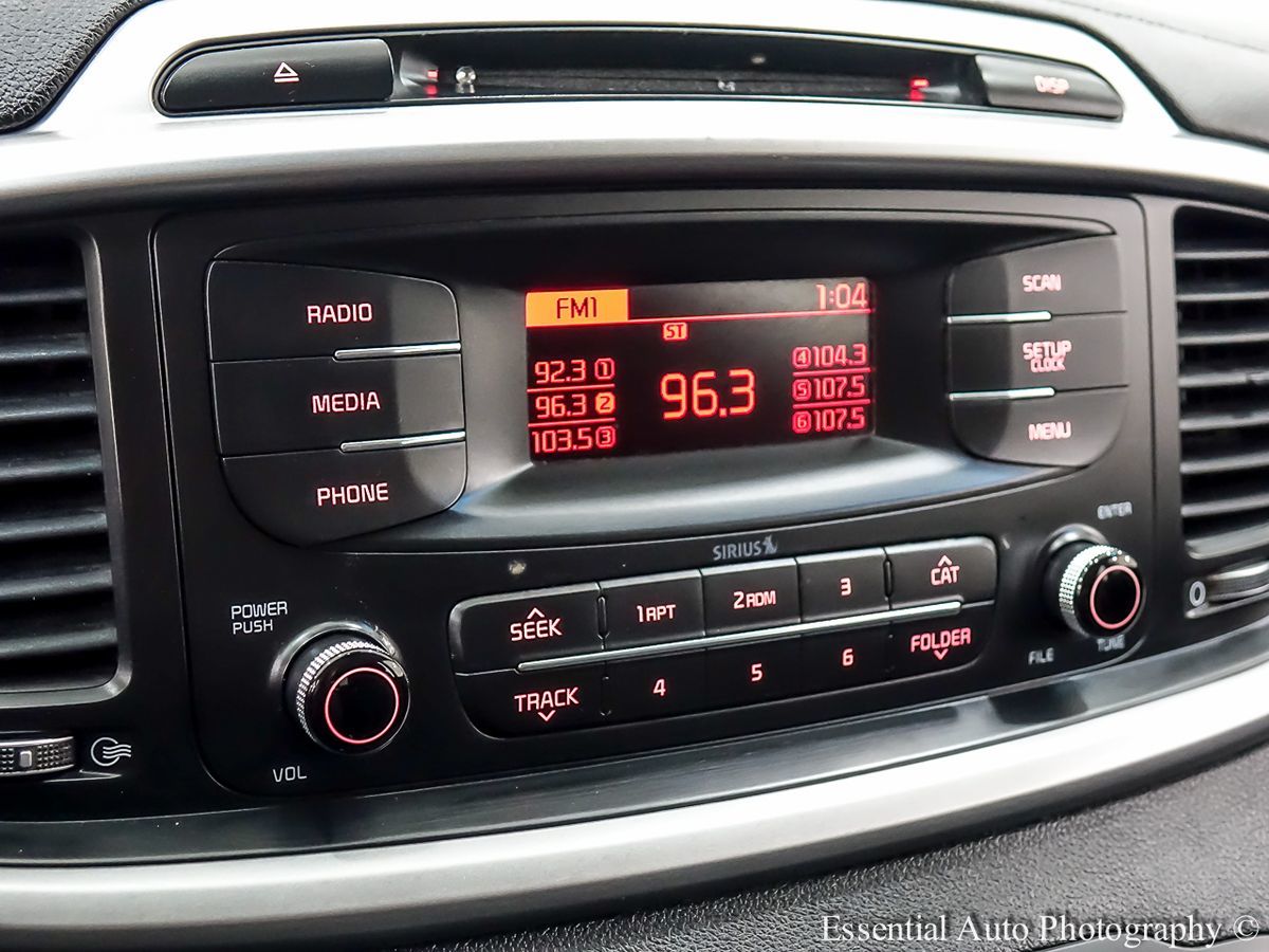2017 Kia Sorento L - Photo 20