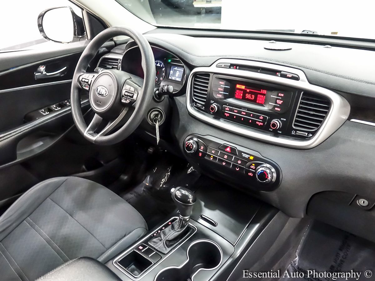 2017 Kia Sorento L - Photo 31