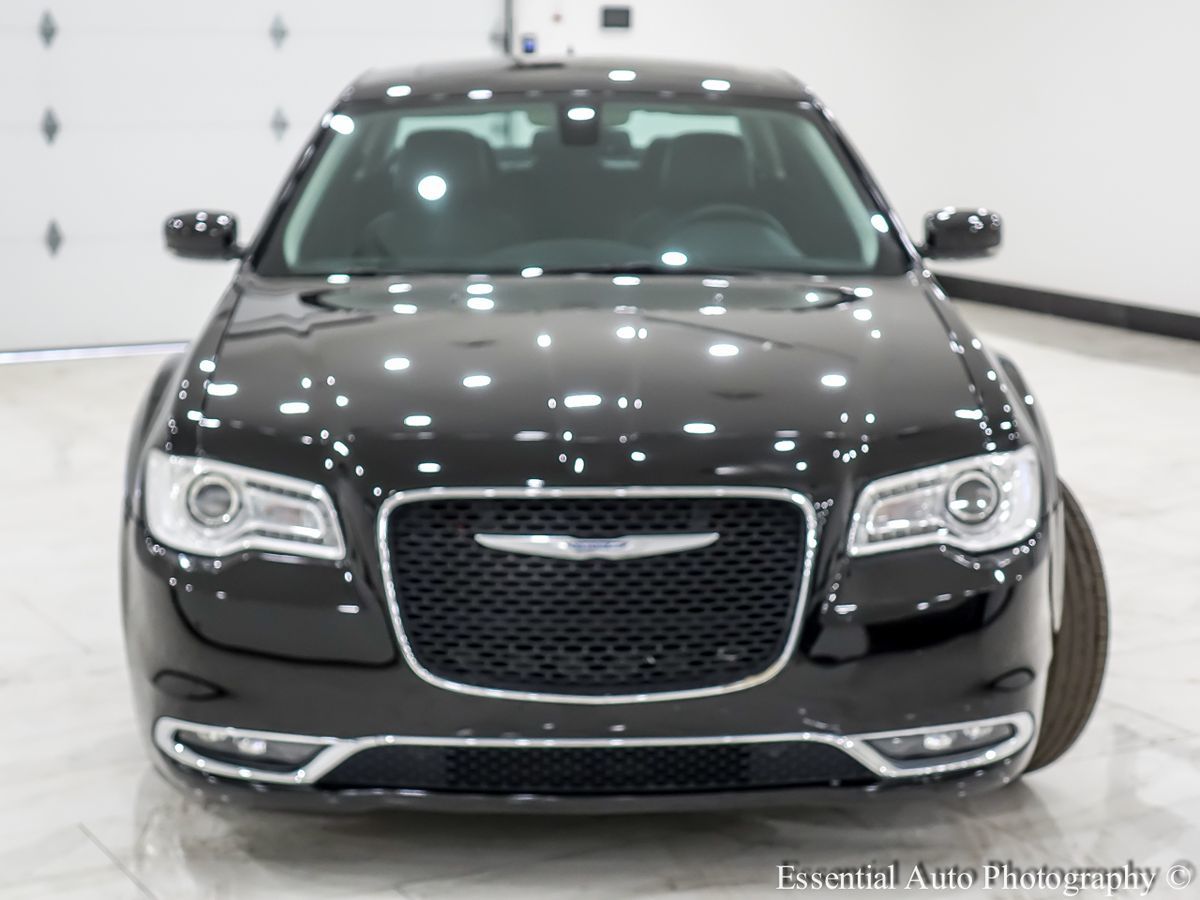 2016 Chrysler 300 Limited photo 4