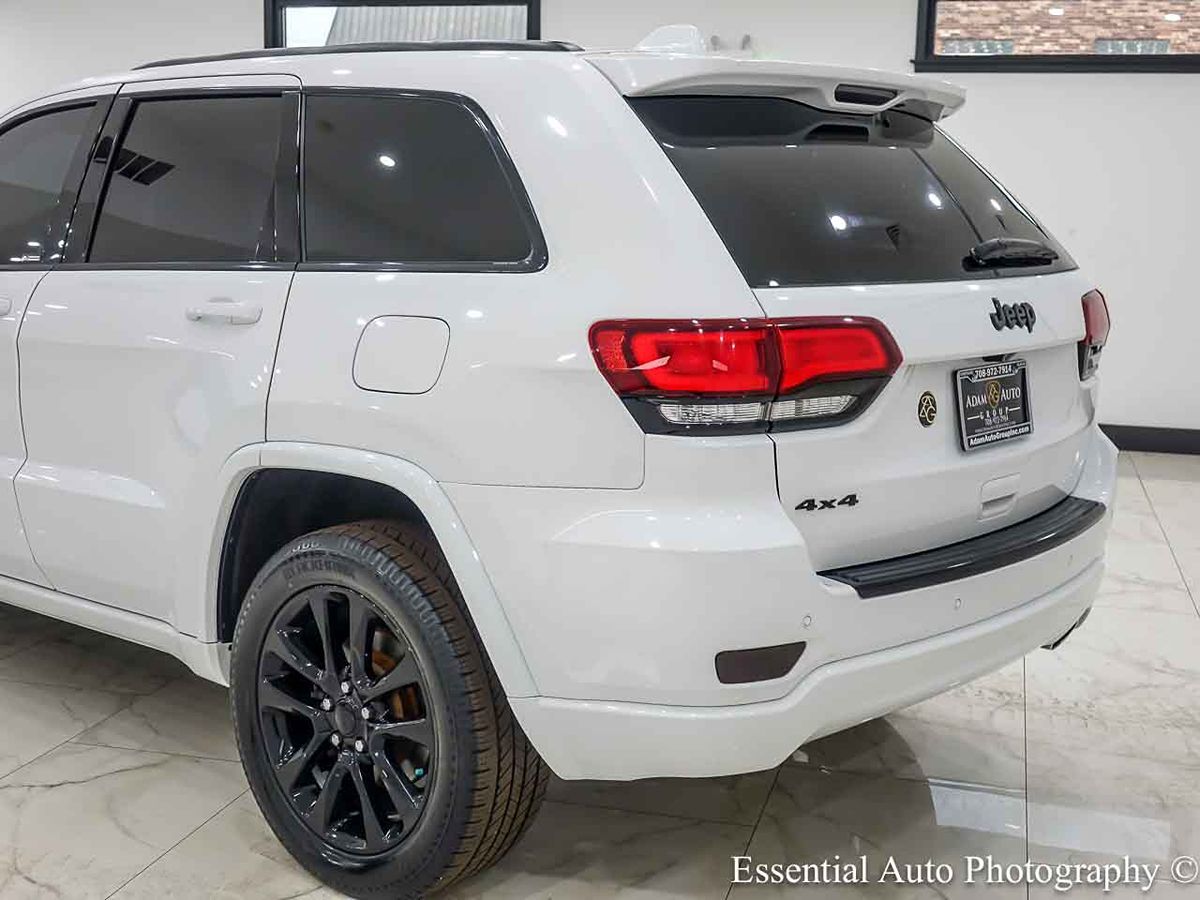 Photo 9 of this Jeep Grand Cherokee