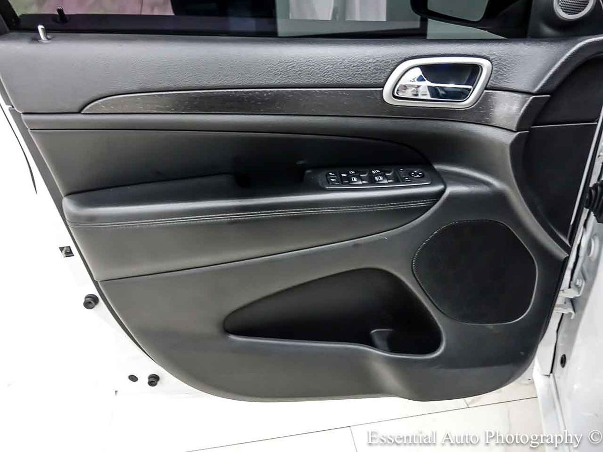 Photo 26 of this Jeep Grand Cherokee