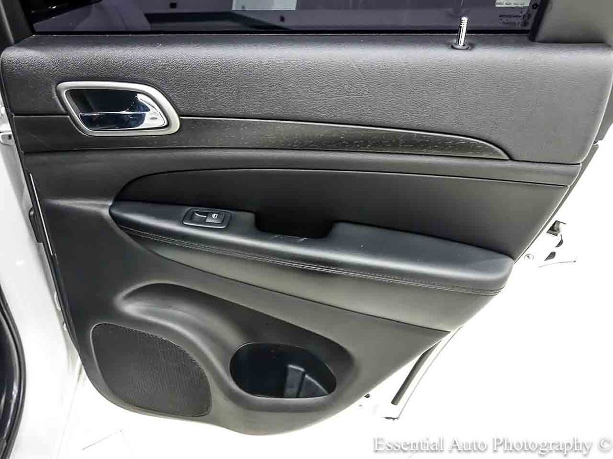 Photo 30 of this Jeep Grand Cherokee