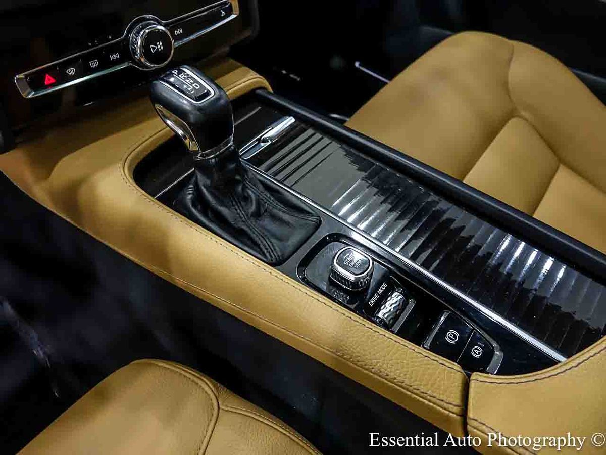 Photo 25 of this Volvo XC90