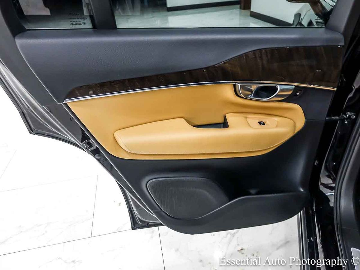 Photo 27 of this Volvo XC90
