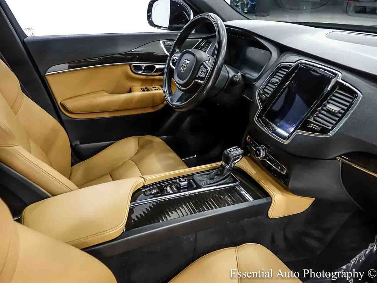 Photo 33 of this Volvo XC90