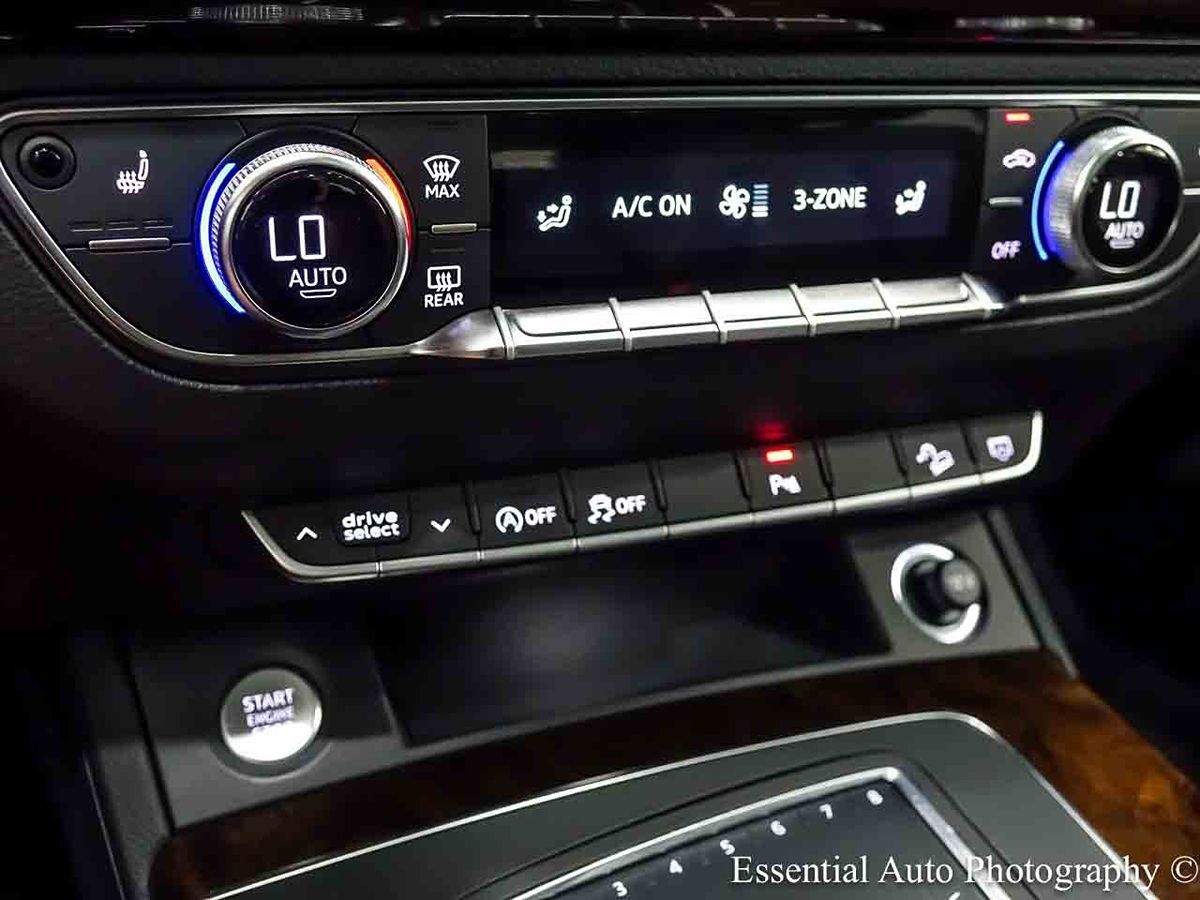 Photo 23 of this Audi Q5