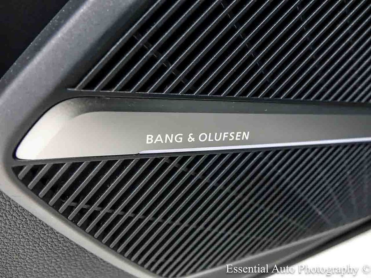 Photo 26 of this Audi Q5