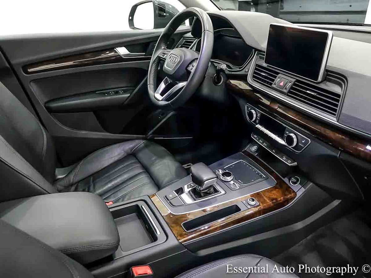 Photo 32 of this Audi Q5