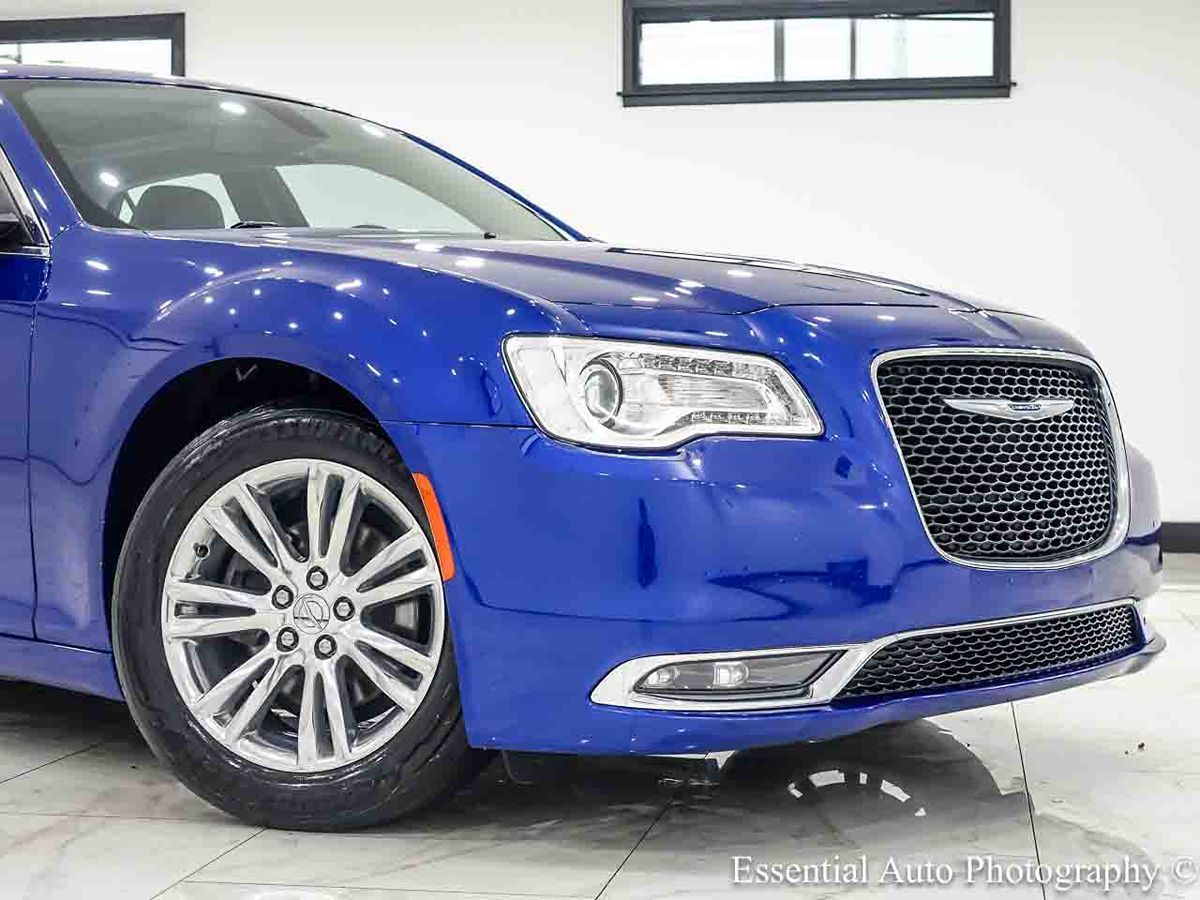 Photo 2 of this Chrysler 300