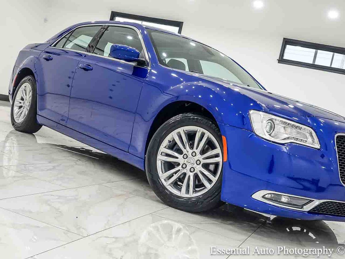 Photo 4 of this Chrysler 300