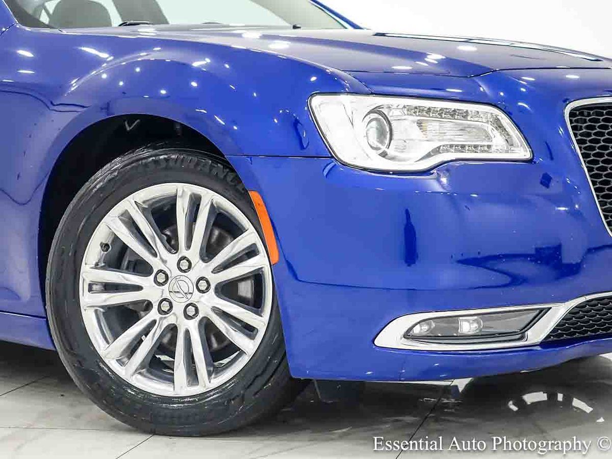 Photo 3 of this Chrysler 300