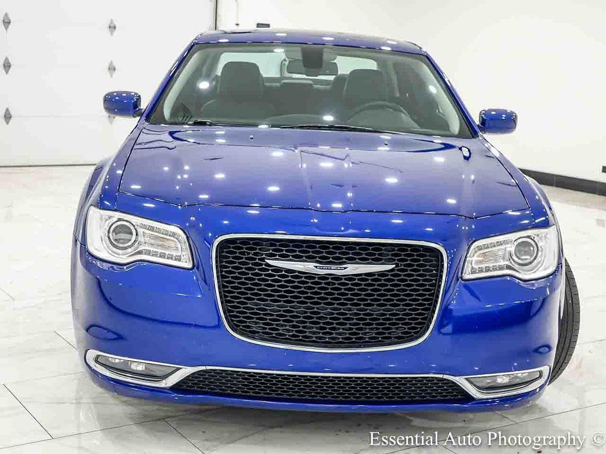 Photo 6 of this Chrysler 300