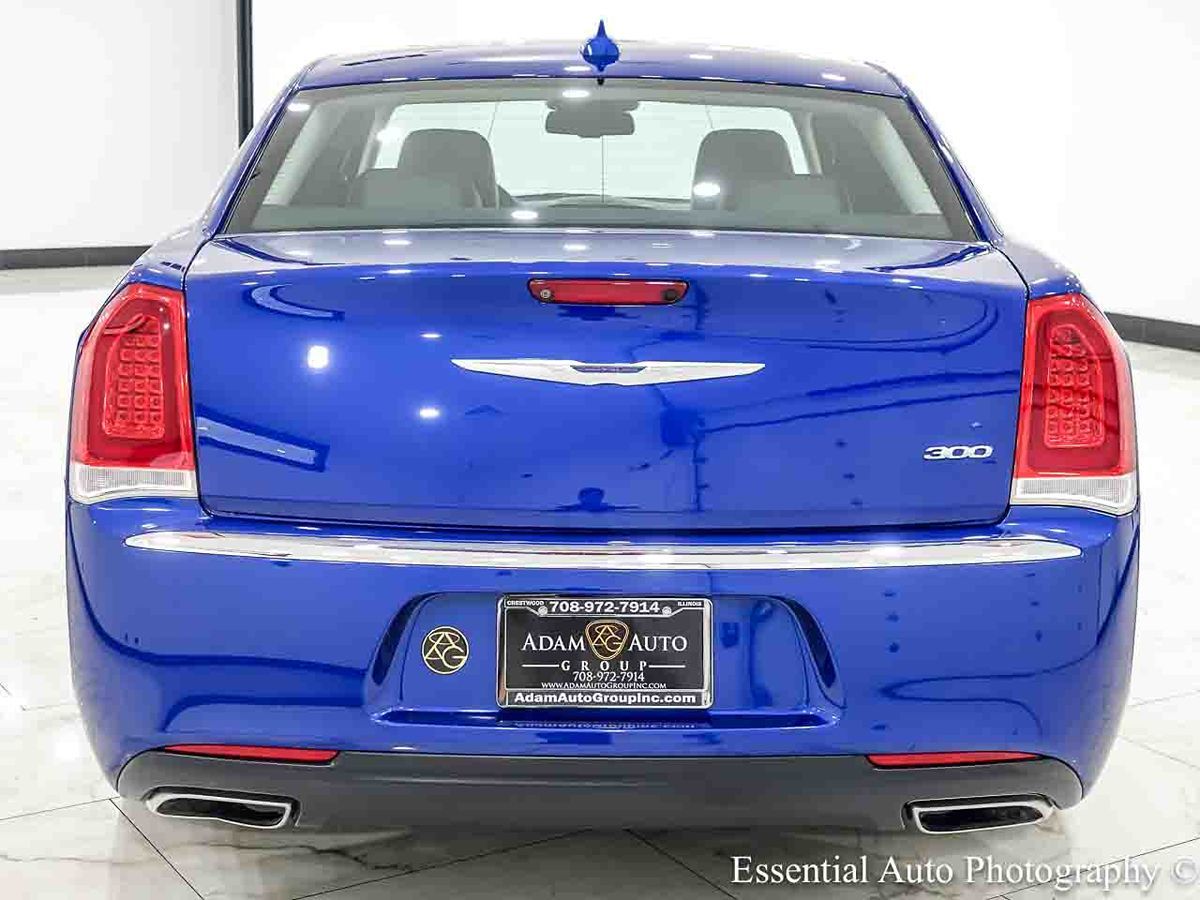 Photo 7 of this Chrysler 300