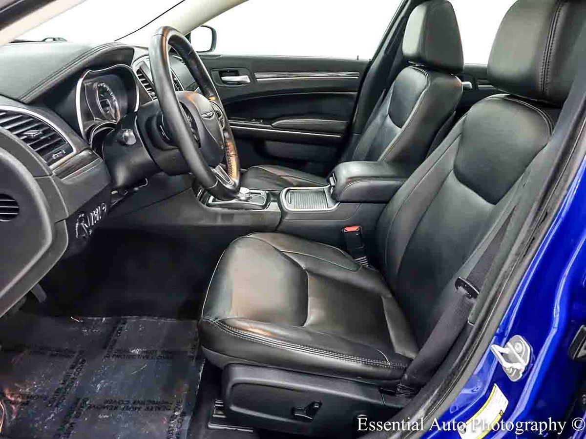 Photo 11 of this Chrysler 300