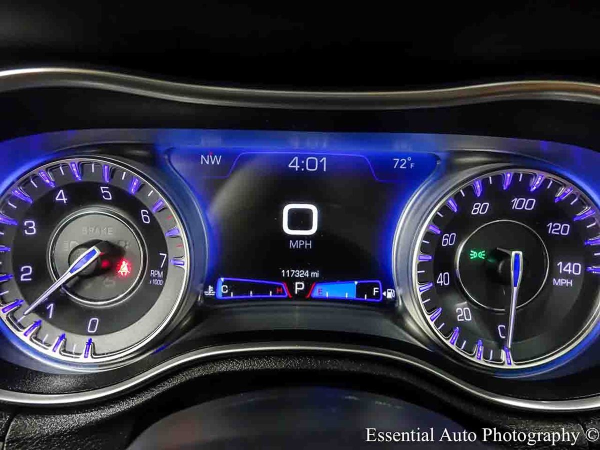 Photo 19 of this Chrysler 300