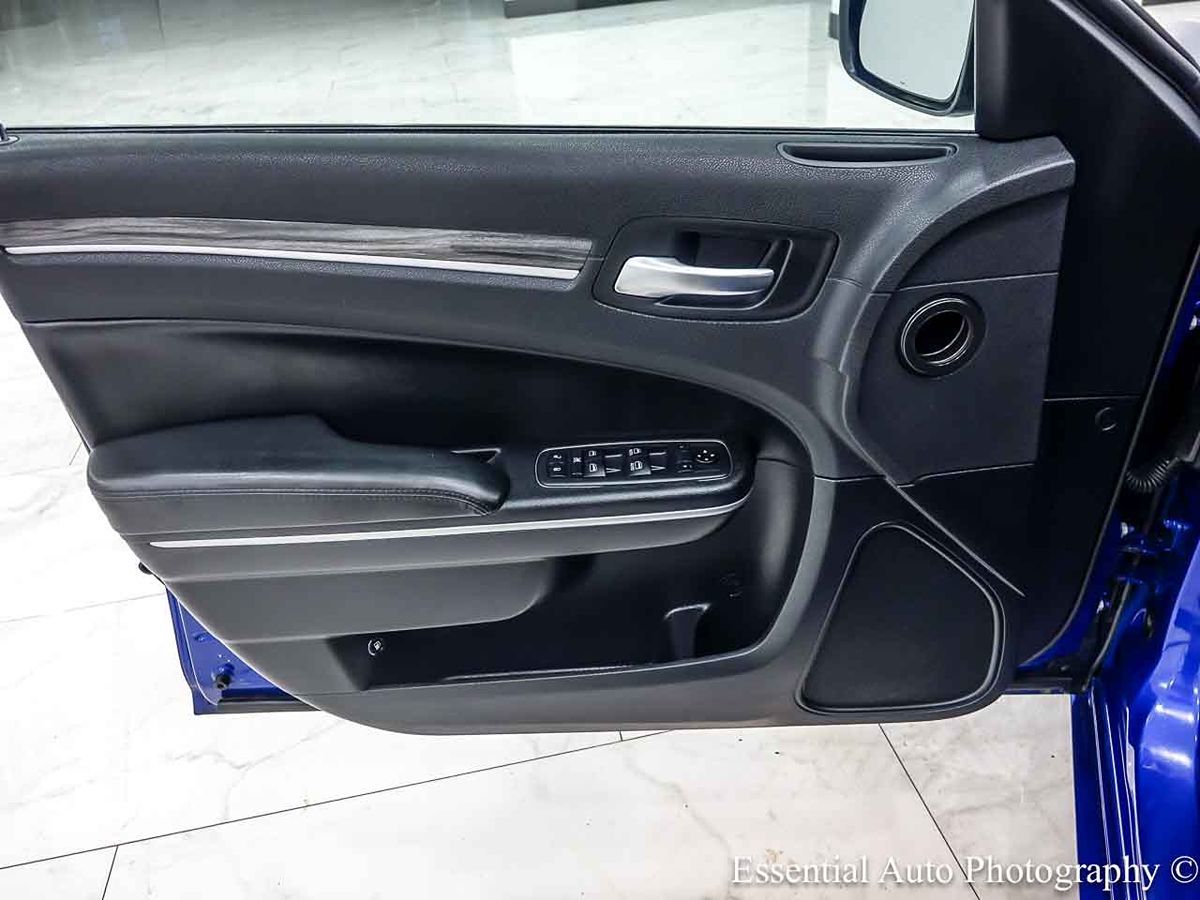 Photo 27 of this Chrysler 300