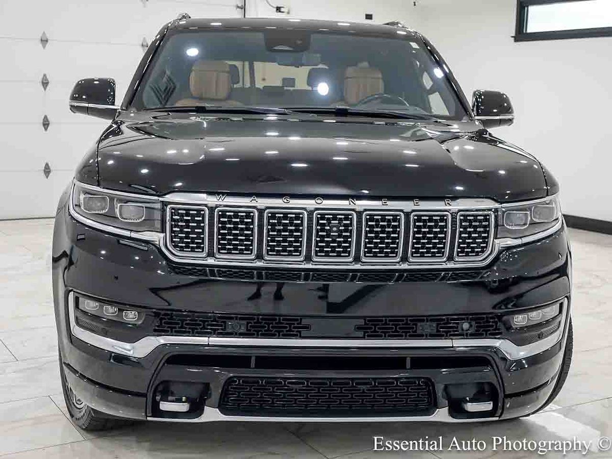 Photo 6 of this Jeep Grand Wagoneer