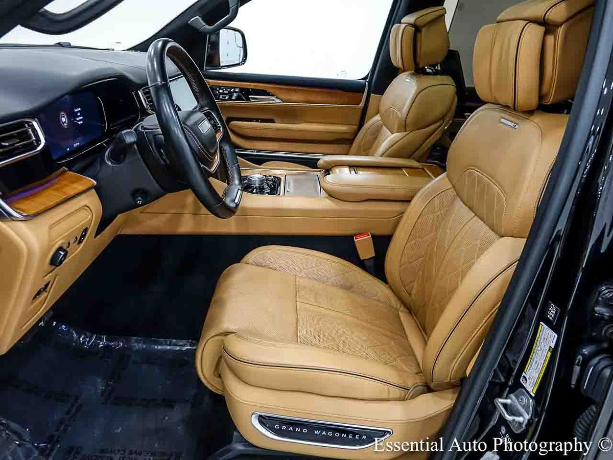Photo 11 of this Jeep Grand Wagoneer