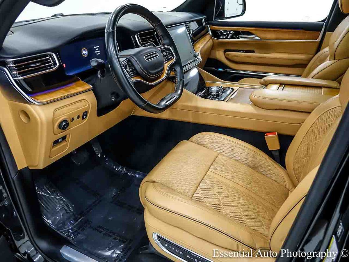 Photo 13 of this Jeep Grand Wagoneer