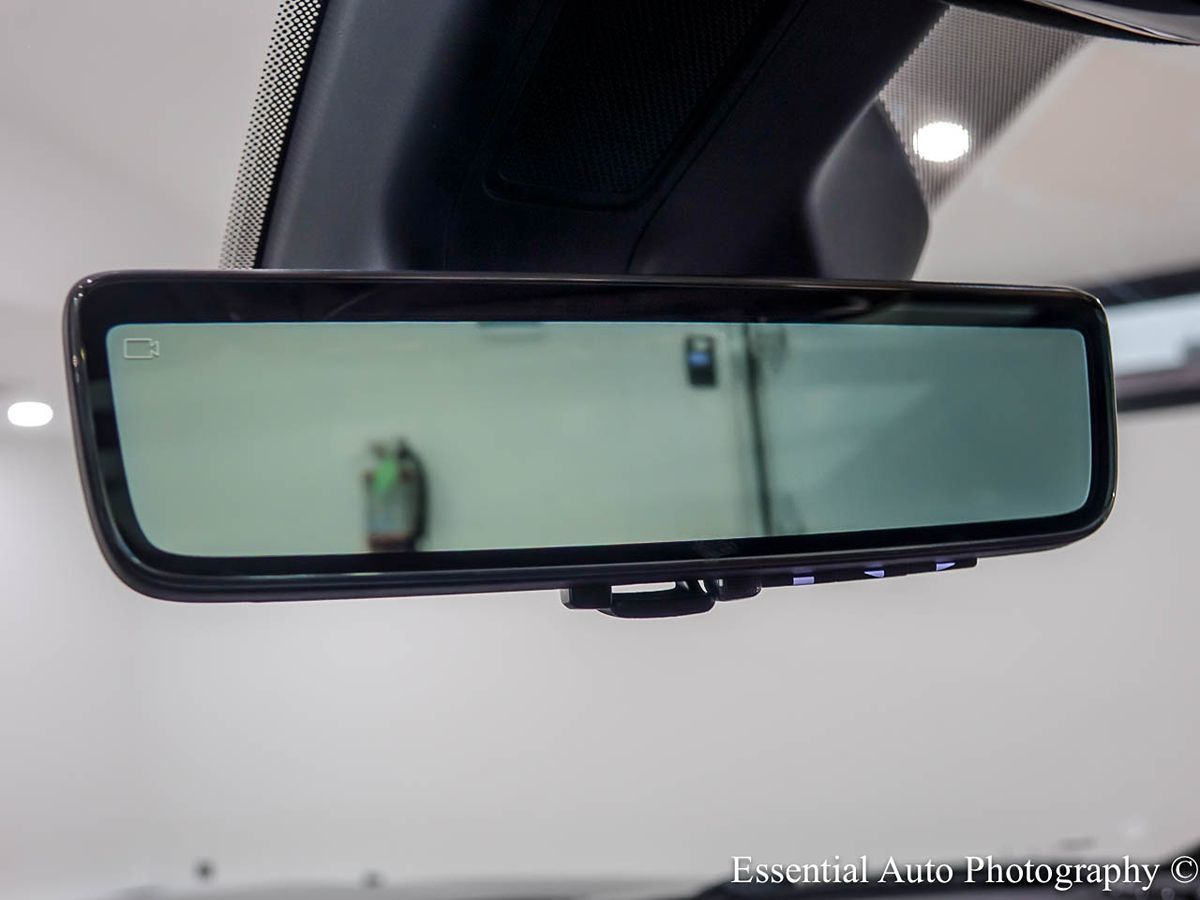Photo 24 of this Jeep Grand Wagoneer