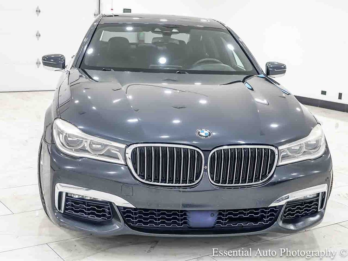 Photo 6 of this BMW 7 Series