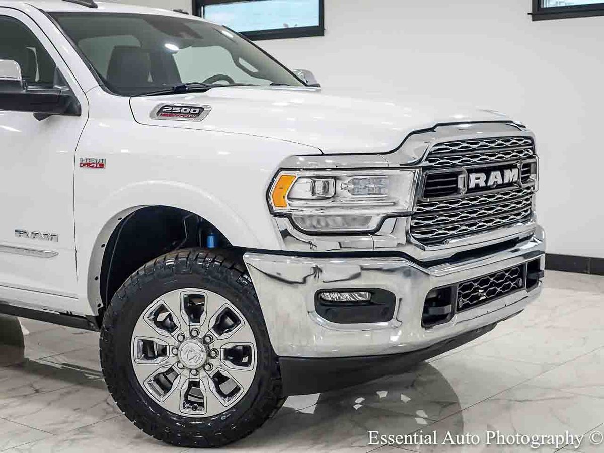 Photo 2 of this Ram 2500
