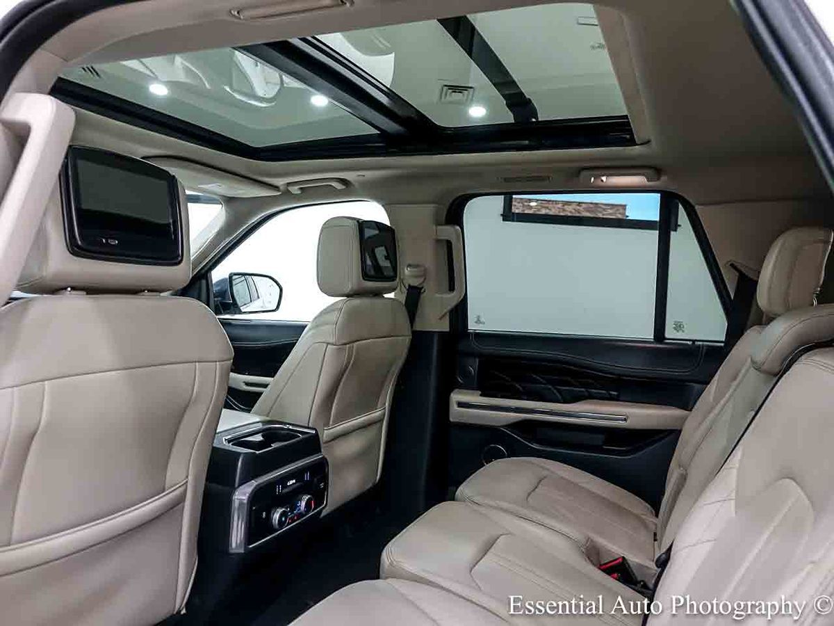 Photo 15 of this Ford Expedition Max