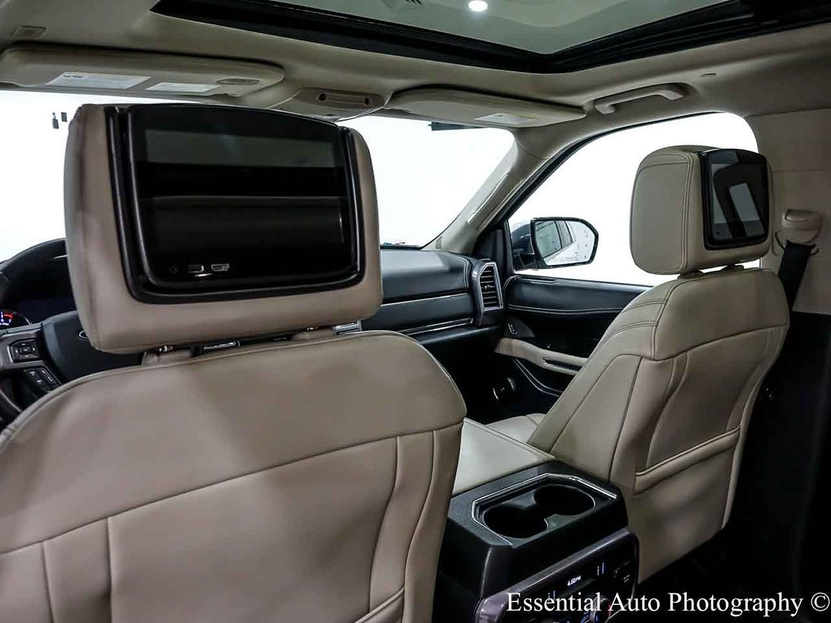 Photo 16 of this Ford Expedition Max