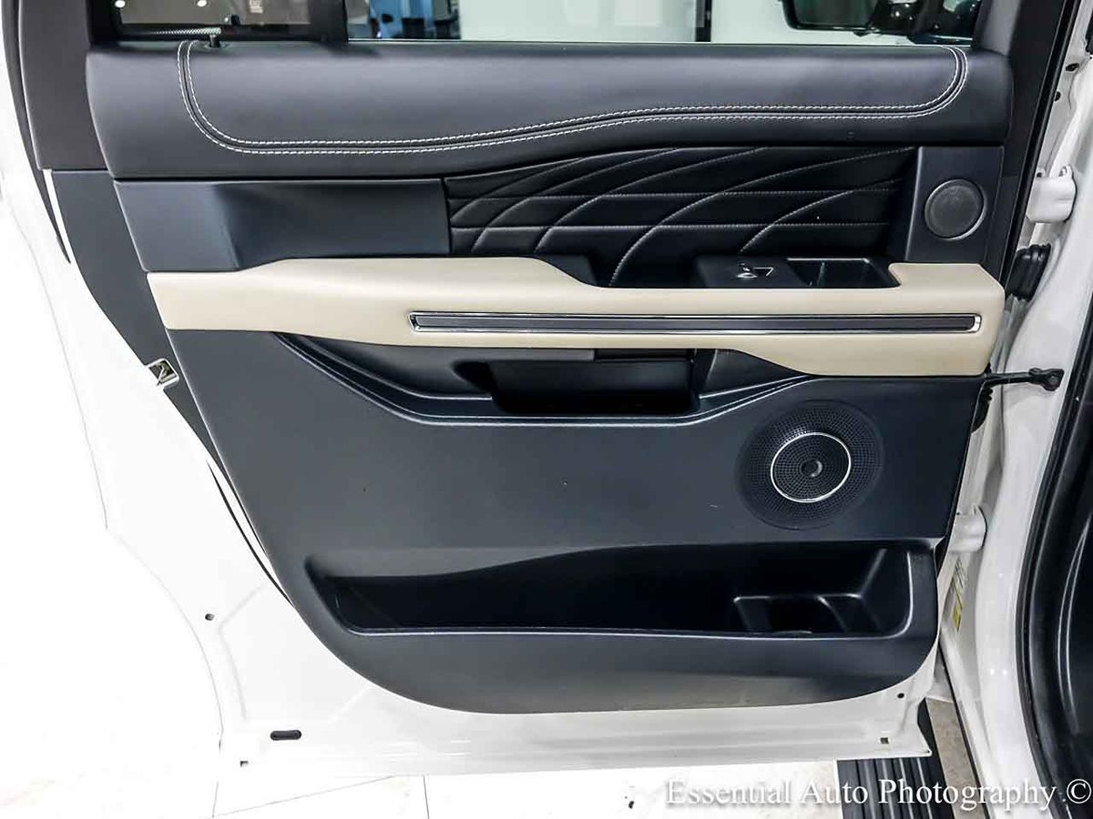 Photo 31 of this Ford Expedition Max