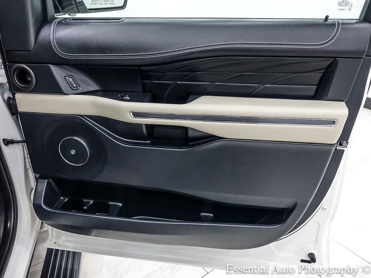Photo 36 of this Ford Expedition Max