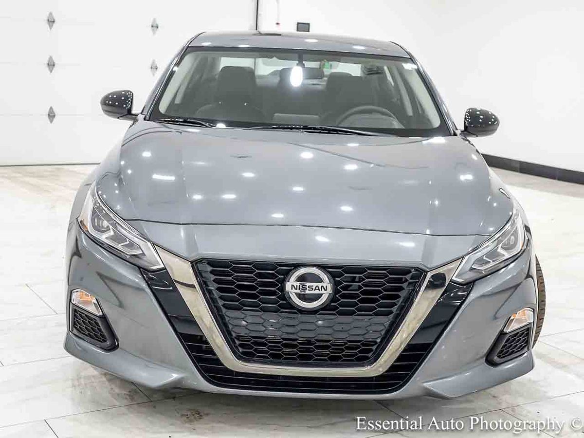 Photo 6 of this Nissan Altima