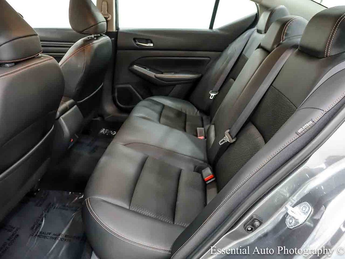 Photo 13 of this Nissan Altima