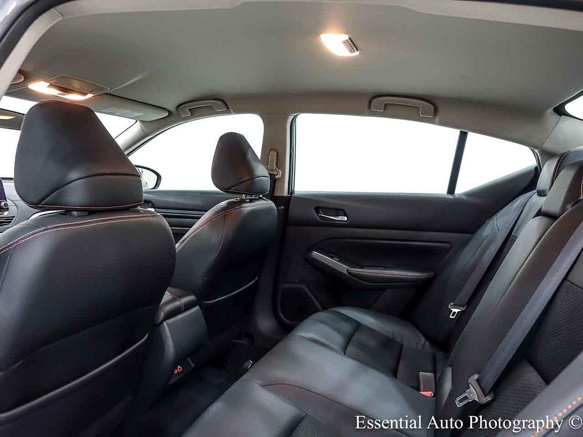 Photo 14 of this Nissan Altima