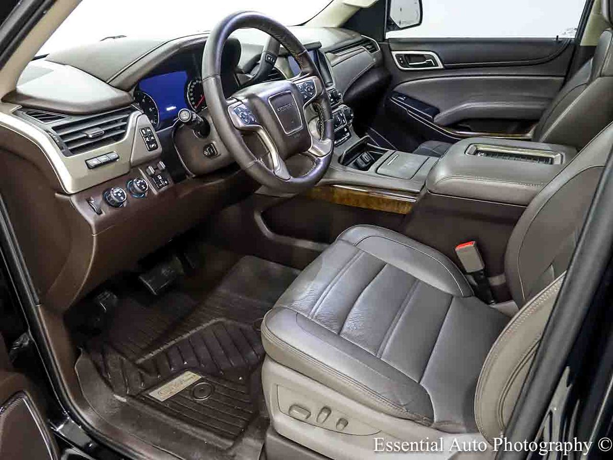 Photo 13 of this GMC Yukon