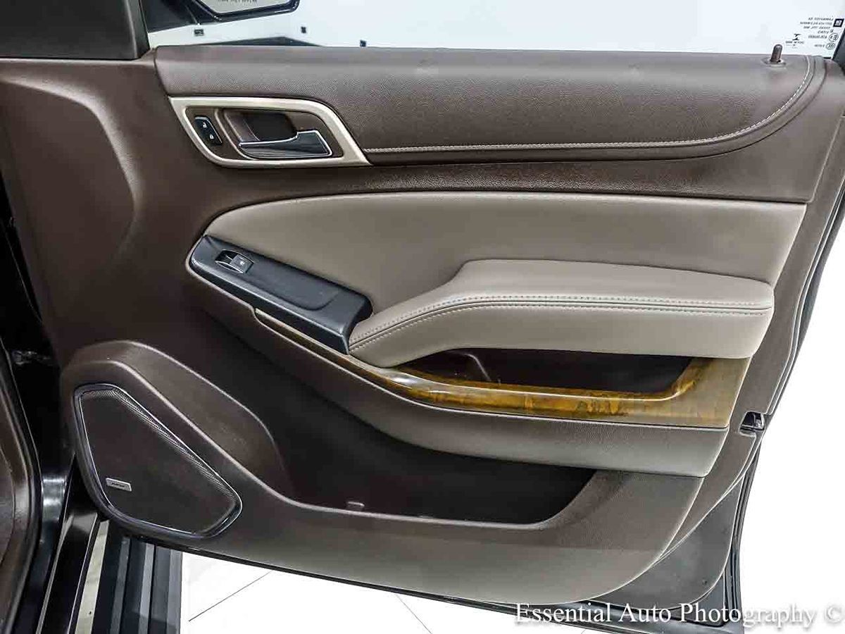 Photo 36 of this GMC Yukon