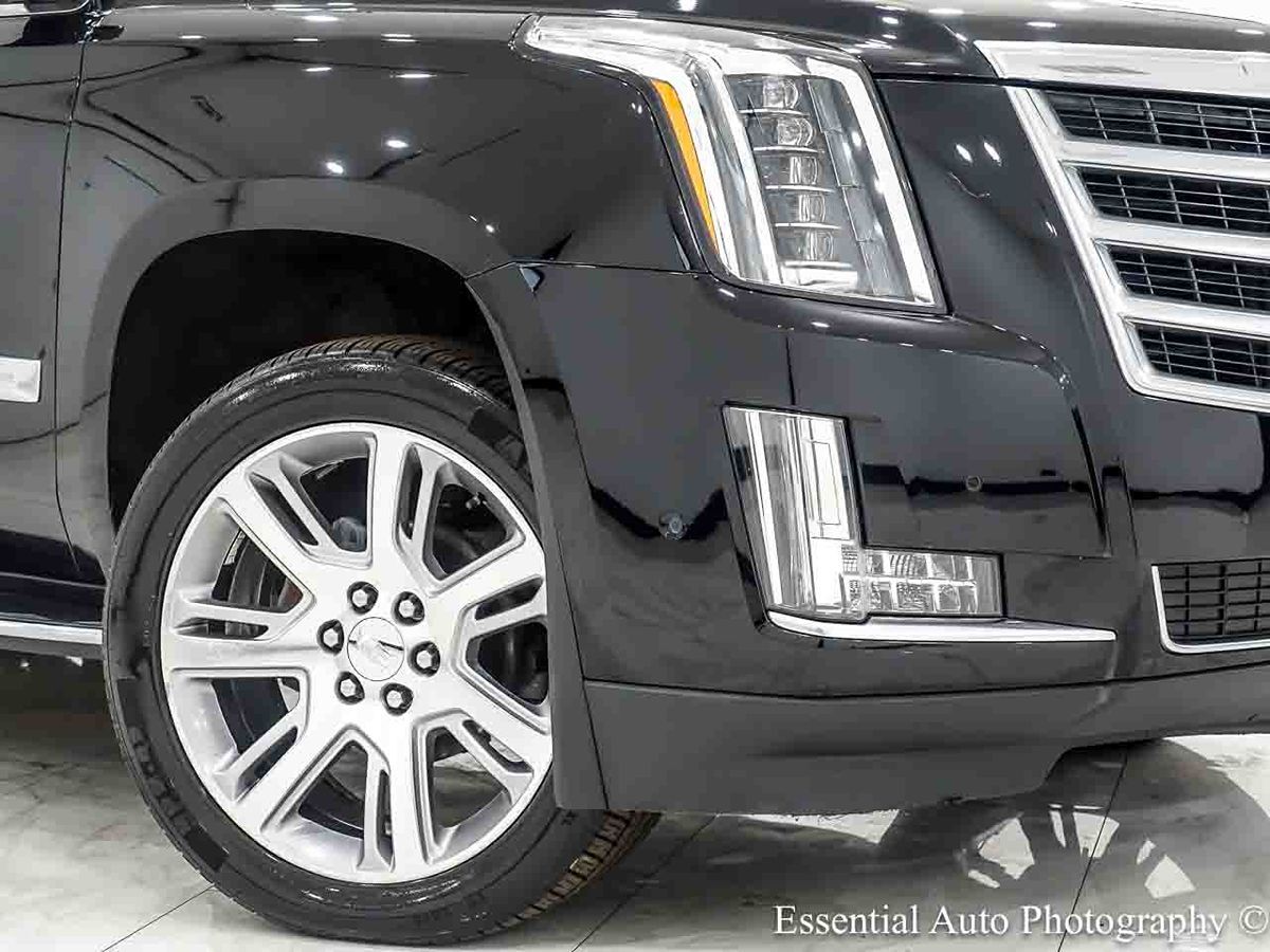 Photo 3 of this Cadillac Escalade ESV