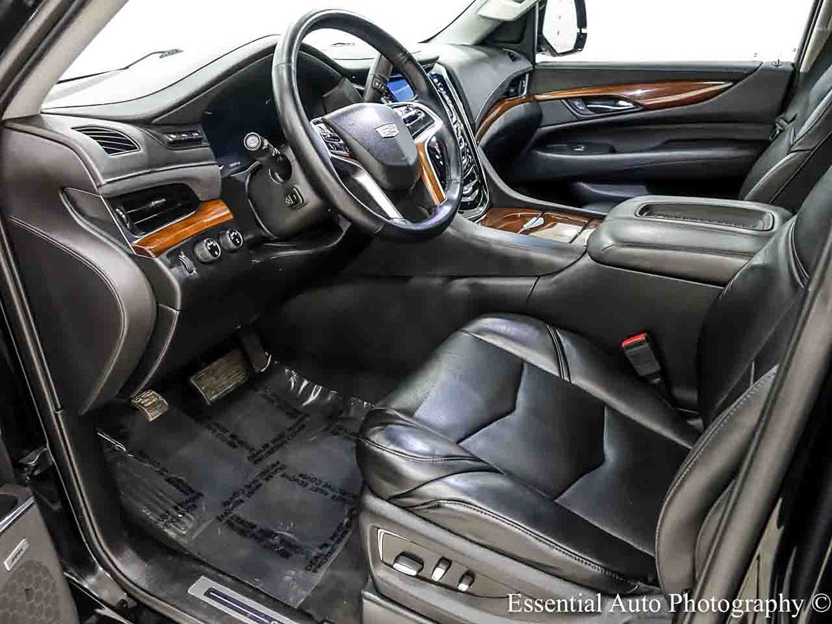 Photo 13 of this Cadillac Escalade ESV