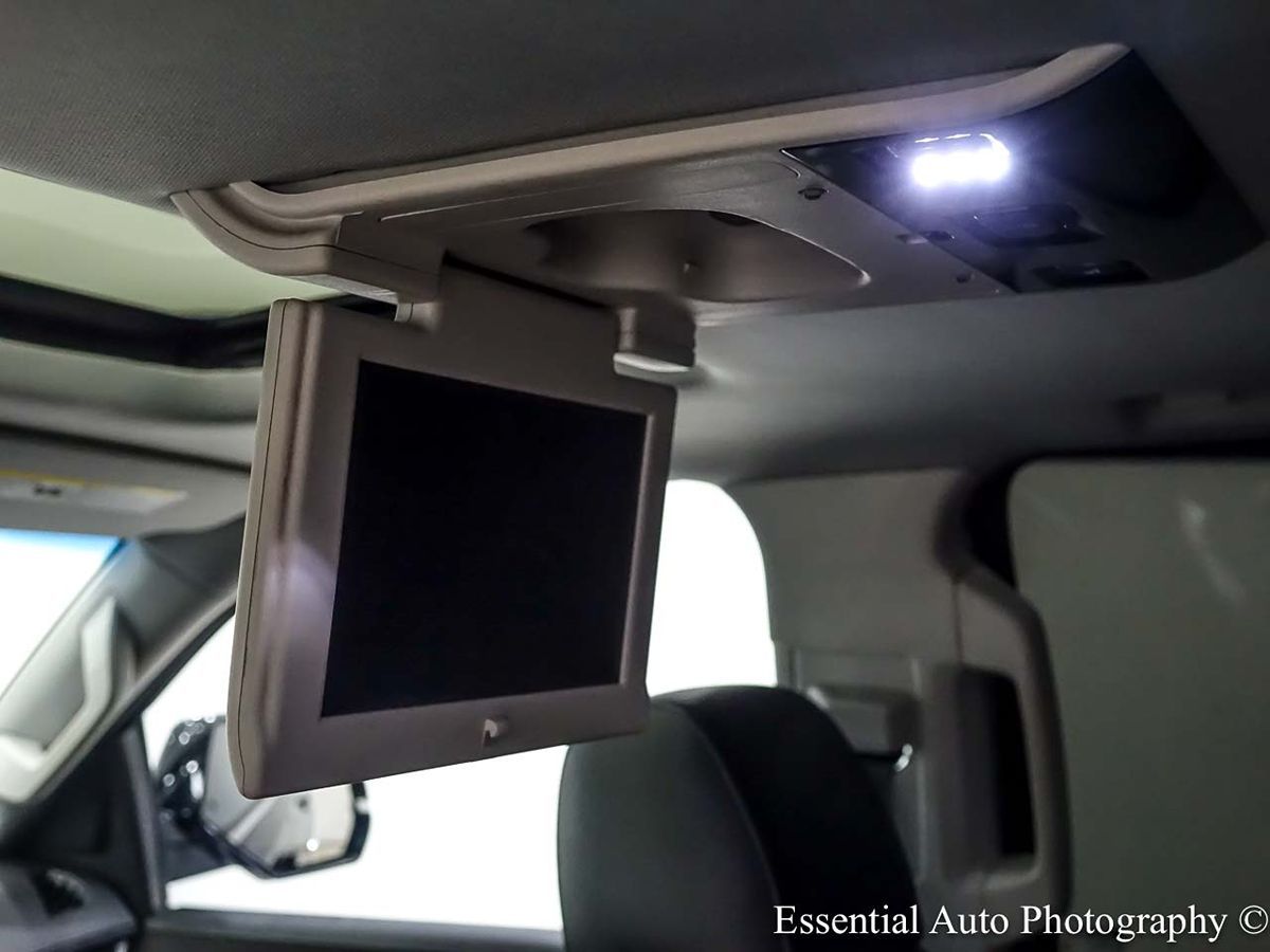 Photo 16 of this Cadillac Escalade ESV