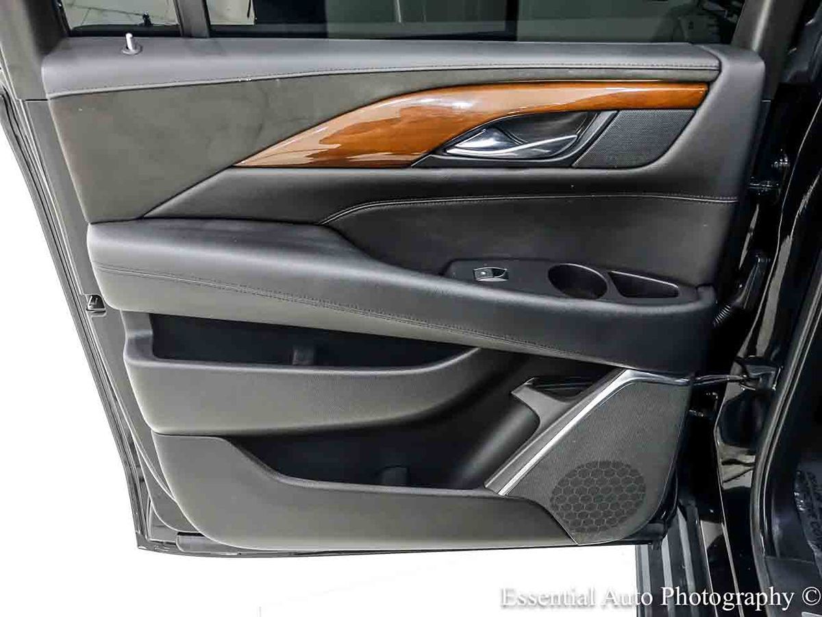 Photo 32 of this Cadillac Escalade ESV