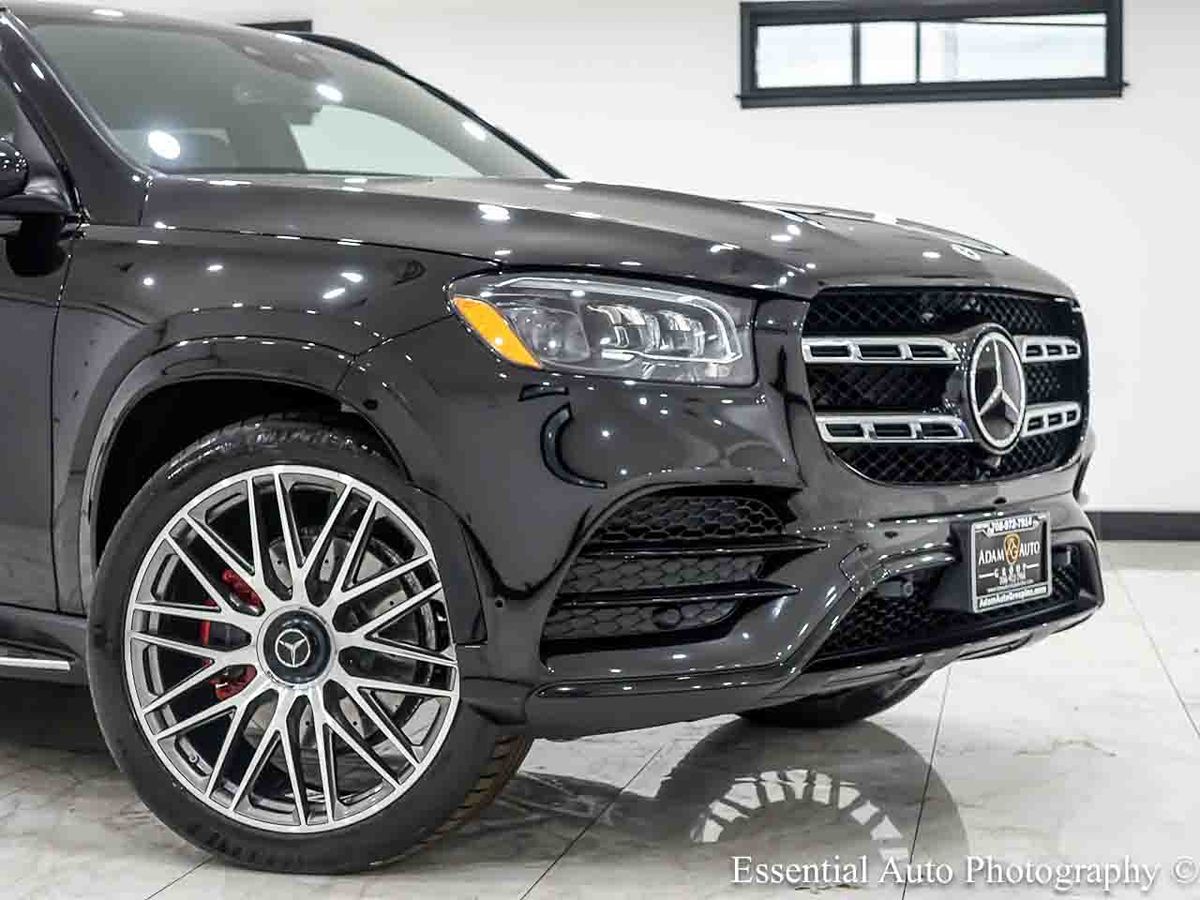 Photo 2 of this Mercedes-Benz GLS 450