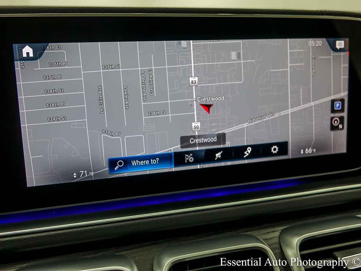 Photo 23 of this Mercedes-Benz GLS 450