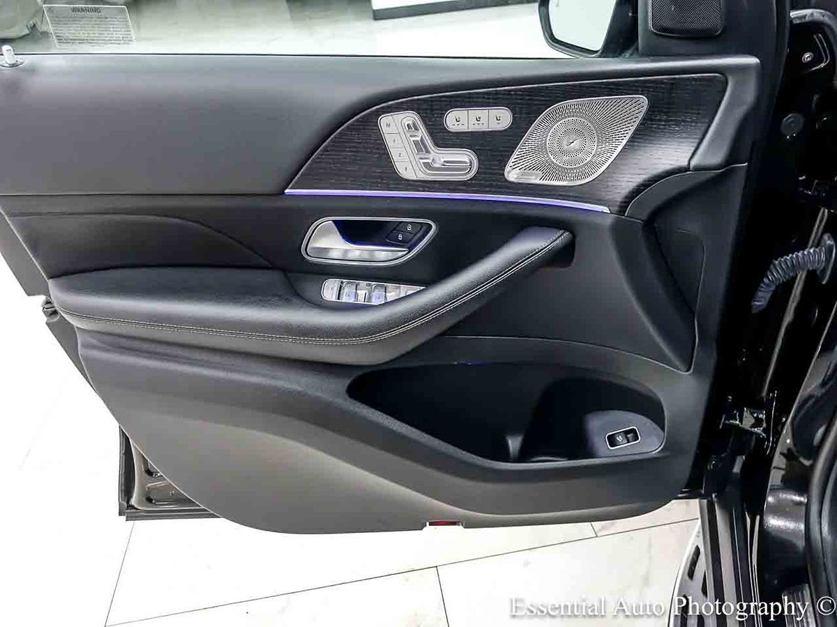 Photo 28 of this Mercedes-Benz GLS 450
