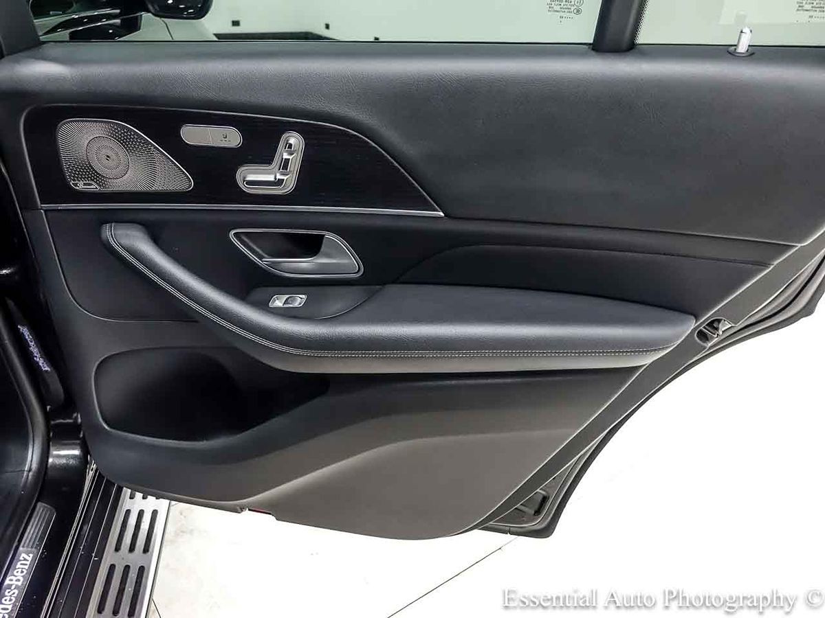 Photo 33 of this Mercedes-Benz GLS 450