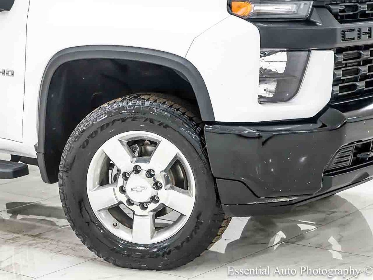 Photo 3 of this Chevrolet Silverado 2500HD