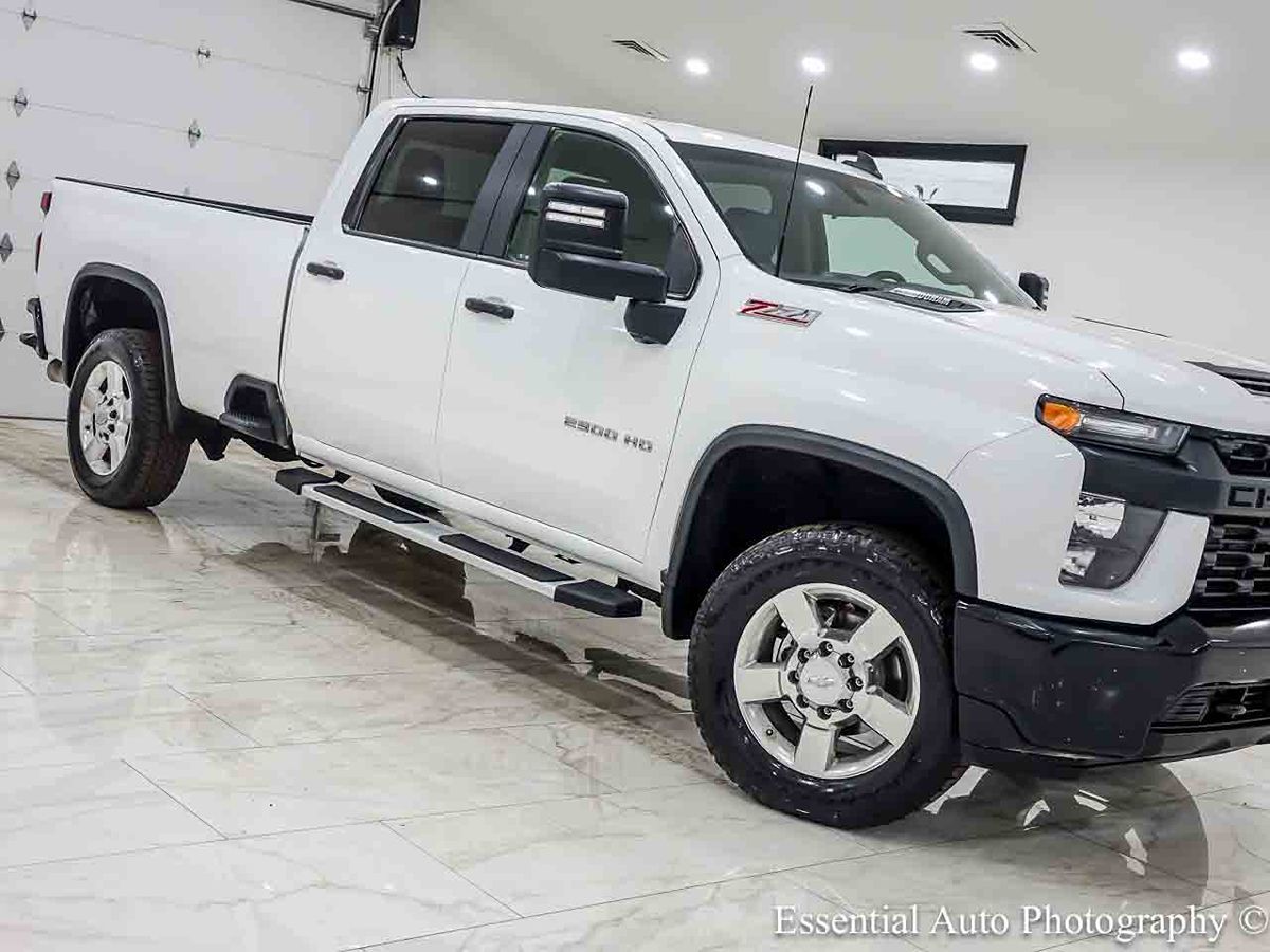 Photo 4 of this Chevrolet Silverado 2500HD